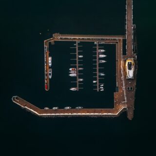 Czasem wystarczy spojrzeć z innej perspektywy, żeby zobaczyć porządek w tym, co z bliska wydaje się chaosem.
Molo w Sopocie – symetria, spokój i zimny oddech Bałtyku.

Sometimes all it takes is a change of perspective to recognise the order in what from up close seems like chaos.
The pier in Sopot – symmetry, calm and the cool breath of the Baltic Sea.

#dronephotography #aerialphotography #aerialview #drone #dronestagram #fromwhereidrone #dronephoto #dronelife #mavic #dji #travelphotography #landscapephotography #landscape #polandfromabove #visitpoland #sopot #pier #coastline #balticsea #minimalism #geometry #dronepilot #photooftheday #instagood #photography
#szajnfeld @szajnfeld @djiglobal @dji @djistorepolska @djistorepoznan @dji_de @dji_japan @djistorewarszawa @dji_france @dji_thailand @dji_italia @dji_korea @dji_mini_4pro__